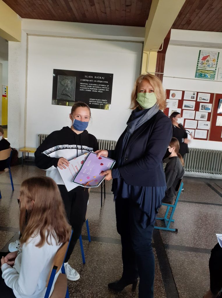 Gradonačelnica GOrdana Lipšinić i dječja gradonačelnica Lea Blažina